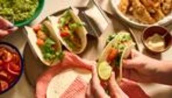 fisch-tacos und guacamole: ahoi? arriba! so geht fischstäbchen auf mexikanisch