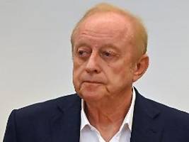 Verurteilter Star-Koch: Alfons Schuhbeck bleibt erst einmal auf freiem Fuß