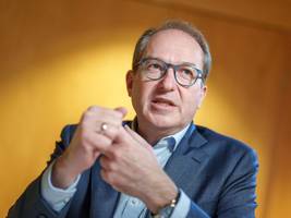 debatte über verbotsverfahren: dobrindt will afd „wegregieren“
