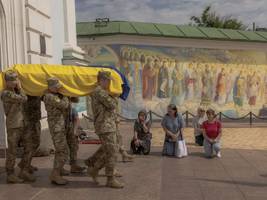 russische verbrechen in der ukraine: vor den augen der welt
