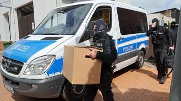 so will der innenminister anschläge auf deutschland abwehren