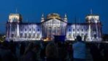 verhüllter reichstag: der kunstflop des jahres