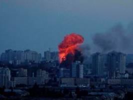 Ein Toter mehrere Verletzte: Ukraine meldet massive Luftangriffe auf Kiew und Odessa