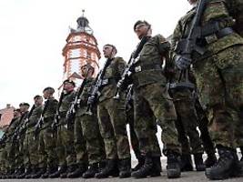 Kritik an Abwarte-Votum der SPD: Deutscher Nato-General verlangt Rückkehr zur Wehrpflicht