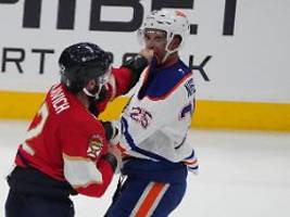 Spiel war außer Kontrolle: Prügelei und 140 Strafminuten überschatten Klatsche für Draisaitl