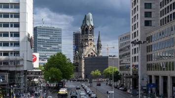 Es bleibt regnerisch – doch bald dreht der Sommer auf