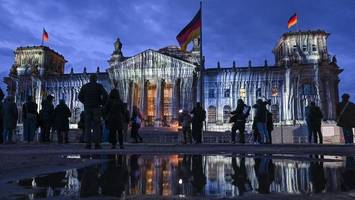Wichtiger Beitrag rettet kostspielige Reichstags-Lichtinstallation