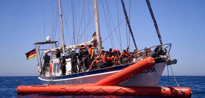 Mittelmeer: Deutsches Segelschiff »Nadir« wird von italienischen Behörden festgesetzt