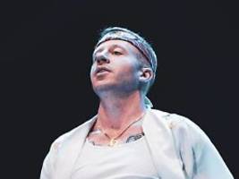 politisches motiv?: brutale einbrecher stürmen wohnung von rapstar macklemore