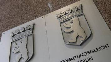 clan-mitglied schlägt journalisten – zehn monate haftstrafe