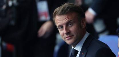 frankreich: emmanuel macron fordert altersgrenze für soziale medien nach messerattacke