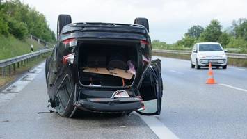 Skoda überschlägt sich am Kreuz Lübeck – Hubschrauber im Einsatz