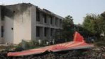 Ahmedabad: Mindestens eine Person soll Flugzeugabsturz in Indien überlebt haben