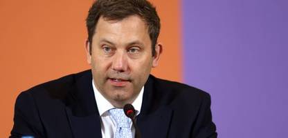 lars klingbeil: spd-chef fühlt sich durch »manifest« zur außenpolitik nicht persönlich angegriffen