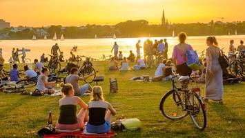 29 Grad, Schiffstaufe und Zoe Wees – das Sommerwochende in Hamburg
