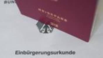migration: nur vier turbo-einbürgerungen in hessen - mehr anträge