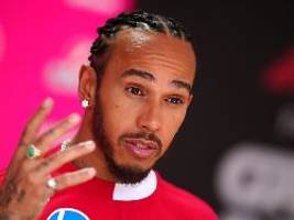 Keine Geschichten ausdenken: Ferrari-Star Lewis Hamilton reagiert empört auf Gerüchte