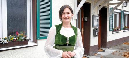 festwirtin geht in die zweite runde auf der lechhauser kirchweih