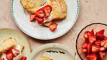 Erdbeer-Basilikum-Küchlein: Diese kleinen Kuchen müssen Sie versuchen!