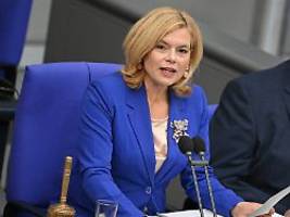 Plenarsaal ist keine Bühne: Klöckner fordert von Abgeordneten Verzicht auf zu legeren Kleidungsstil