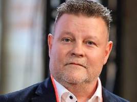 vorfall bei feier im landtag: cdu-politiker kurze legt amt nieder