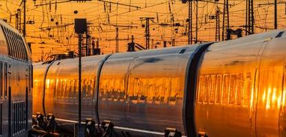 familienreservierung bei deutsche bahn: kritik von umweltminister carsten schneider