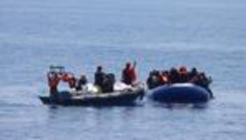 seenotrettung: deutsches rettungsschiff bringt 65 geflüchtete nach sizilien