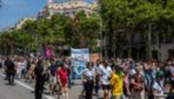 Spanien: Tausende Spanier protestieren gegen Folgen von Massentourismus