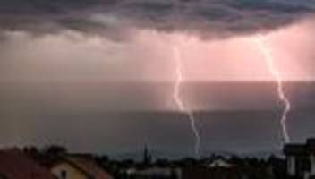 Unwetter: Deutscher Wetterdienst warnt vor Gewitter, Hagel und Starkregen