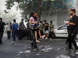 Explosionen in Tel Aviv: Israel zielt auf Ministerien und Polizei in Teheran