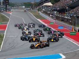 Russell siegt vor Verstappen: Crash der Teamkollegen mutiert zu Super-GAU bei McLaren