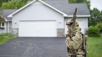 als polizist verkleidet – täter von minnesota trug maske