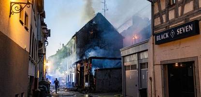 villingen-schwenningen: brand in altstadt verursacht große schäden