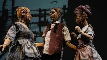 goethe ganz anders: „faustus in africa!“ begeistert am thalia