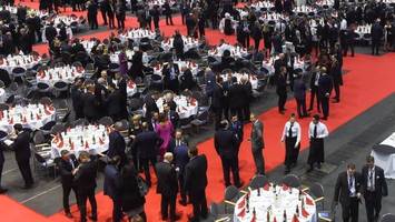 Warum die Hamburg Messe das Eisbeinessen der Schiffsmakler verliert