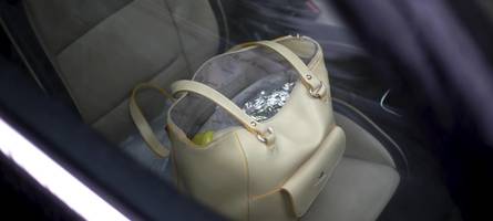 handtasche aus auto geklaut - hoher schaden