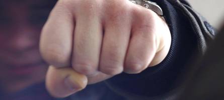 streit zwischen zwei männern in der augsburger innenstadt eskaliert