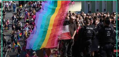 attacken auf csds im pride month: deshalb bedrohen rechtsextreme queere menschen