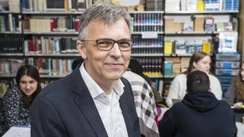 muslime bedrohen mitschüler: wie ein billstedter schulleiter vorbeugt