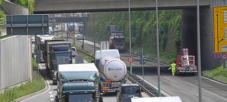 Stau wegen B17-Baustelle in Augsburg: Für Autofahrer gibt es eine gute Nachricht