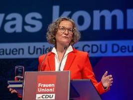 diagnose nach zufallsbefund: nrw-bauministerin scharrenbach kämpft gegen krebs