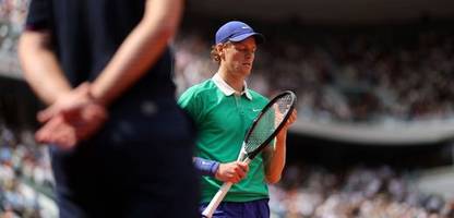 french open: jannik sinner über niederlage gegen carlos alcaraz im jahrhundertspiel