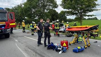 In Milch-LKW gerast: 72-Jähriger nach Horror-Crash in Lebensgefahr