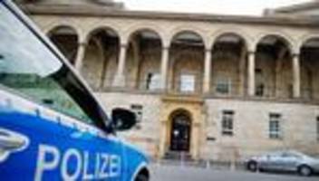 urteil: mord aus rache: 21-jähriger zu langer haftstrafe verurteilt