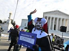 Bei Menschen unter 18 Jahren: Supreme Court bestätigt Verbot von Geschlechtsangleichungen