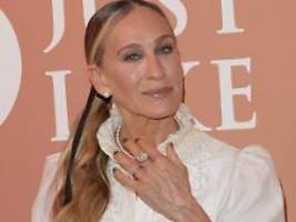 bin in tränen ausgebrochen: sarah jessica parker hadert mit kritik an ihrem aussehen