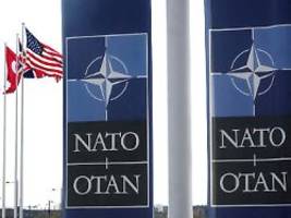 streit um verteidigungsausgaben: regierungschef der slowakei droht mit nato-austritt
