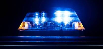 »vereinten patrioten« in sachsen und brandenburg: ermittler durchsuchen wohnungen
