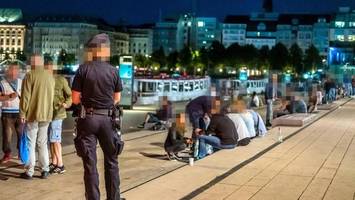 messerstiche am jungfernstieg: gericht bestraft 26-jährigen aus gaza