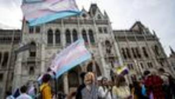 lgbtq-rechte: ungarische polizei verbietet pride-parade in budapest
